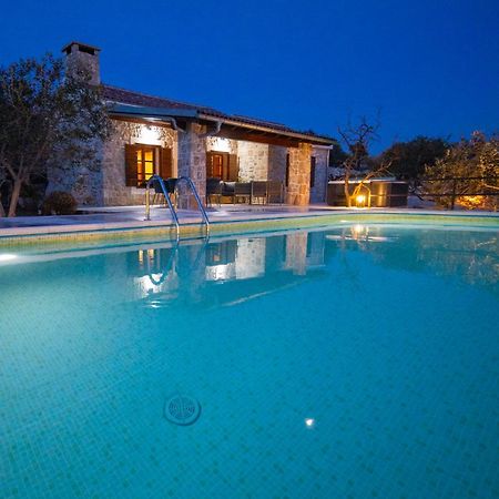 Holiday Home Svemir Drage Luaran gambar