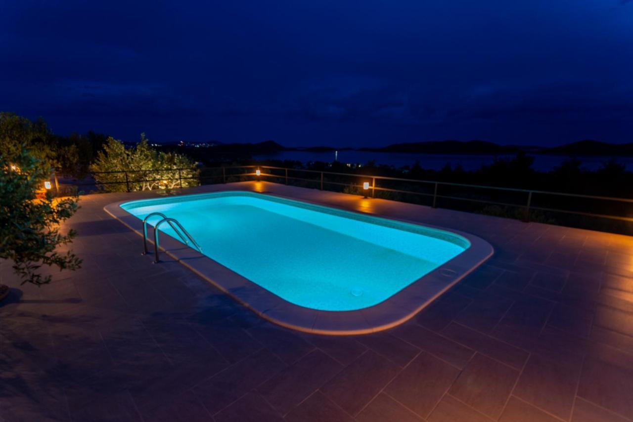 Holiday Home Svemir Drage Luaran gambar