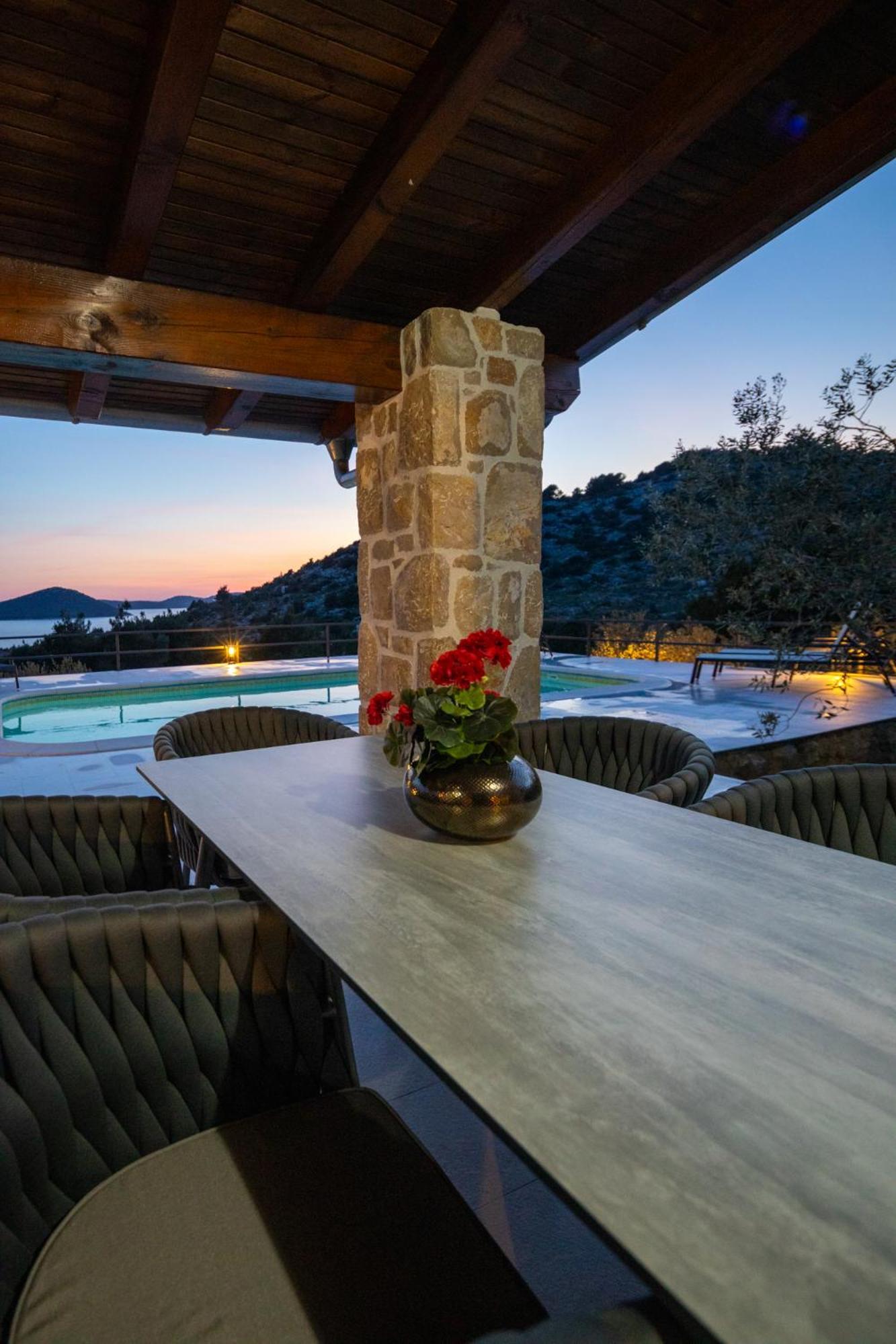 Holiday Home Svemir Drage Luaran gambar