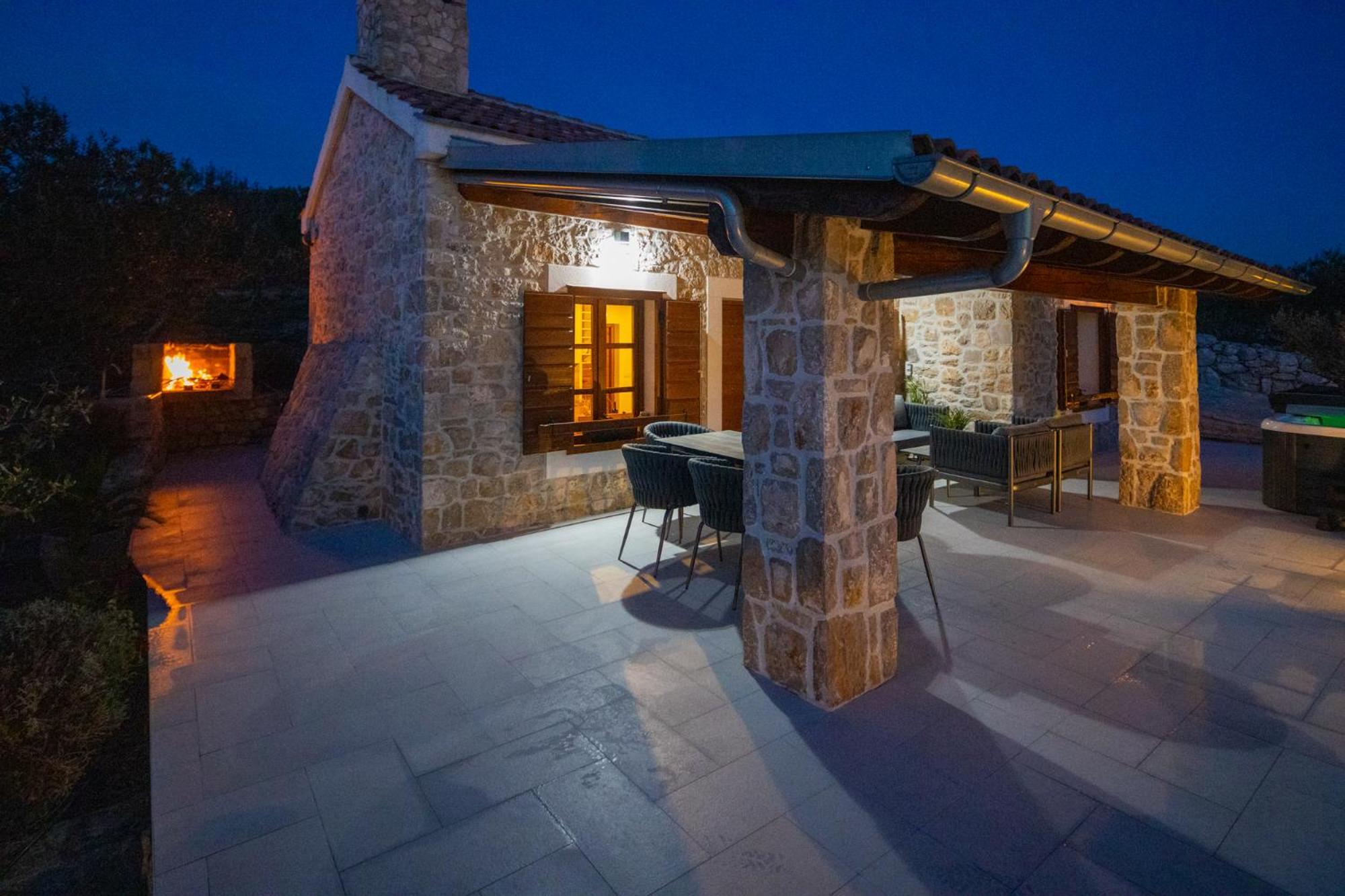 Holiday Home Svemir Drage Luaran gambar