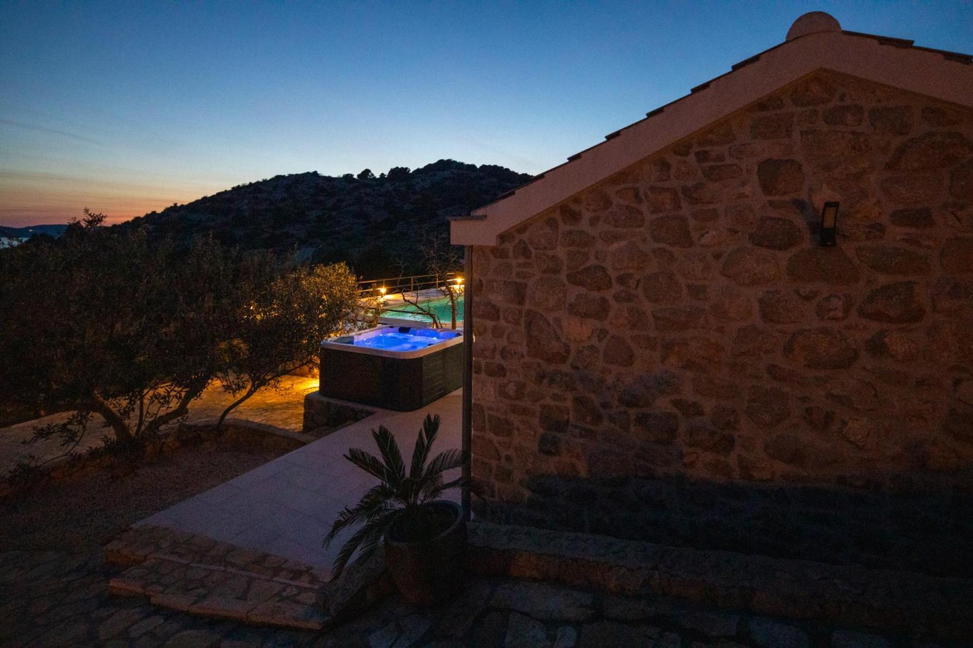 Holiday Home Svemir Drage Luaran gambar