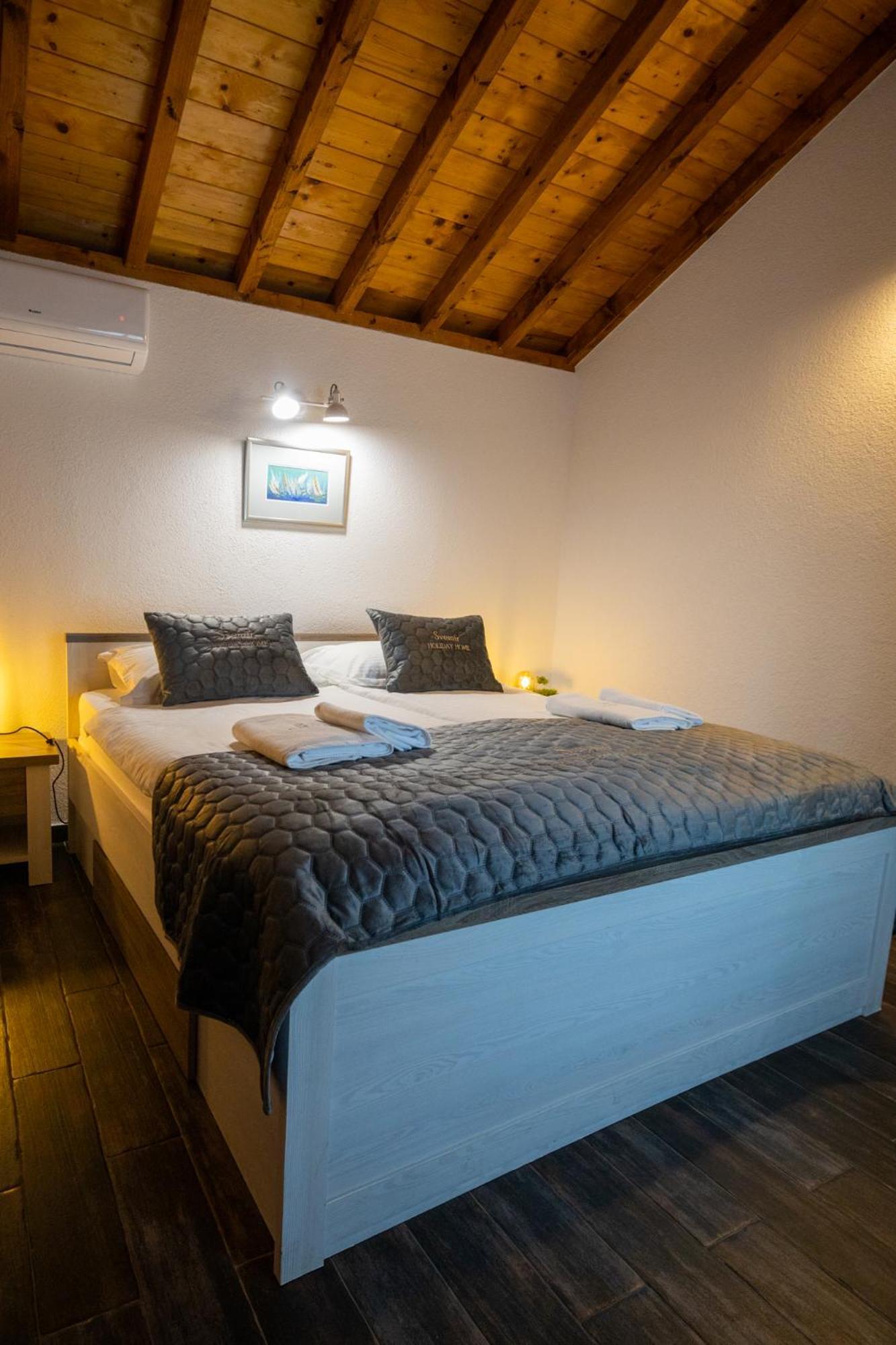 Holiday Home Svemir Drage Luaran gambar