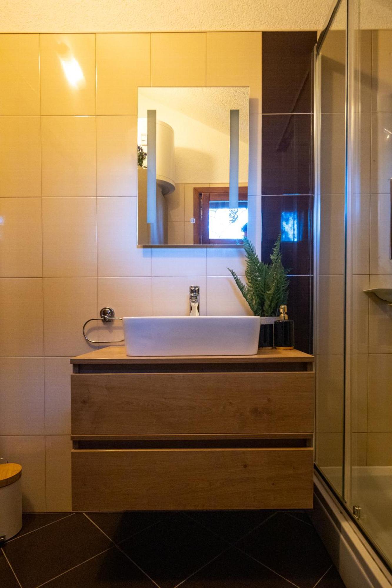 Holiday Home Svemir Drage Luaran gambar