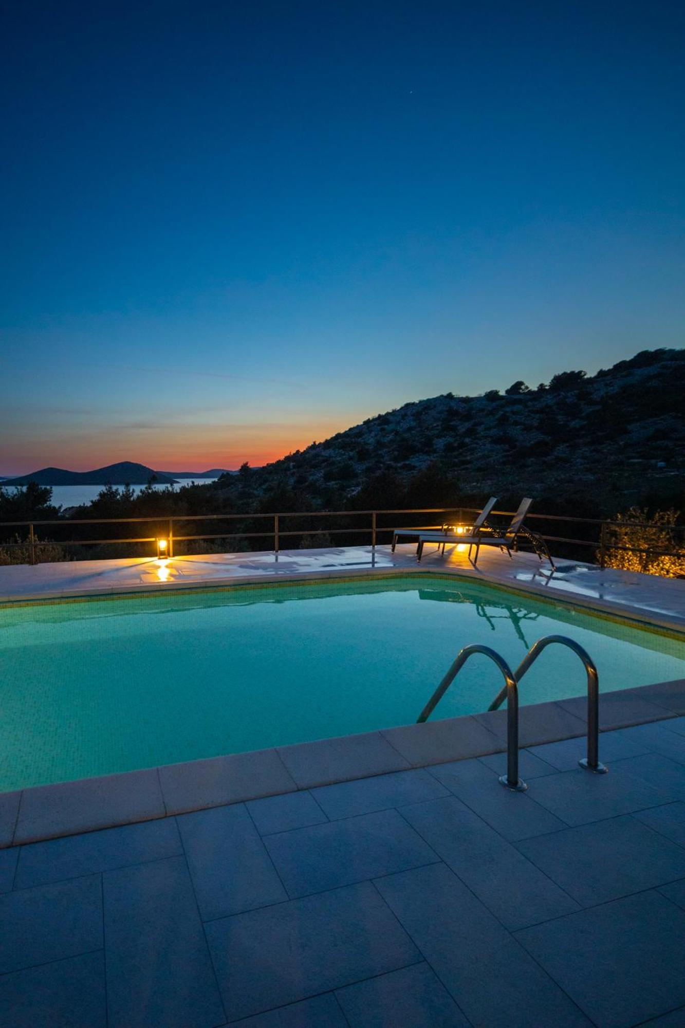 Holiday Home Svemir Drage Luaran gambar